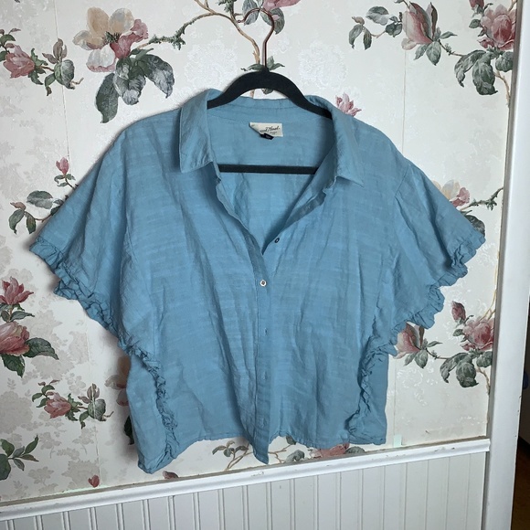 Universal Thread | Ruffle Sleeve Button-Down XL - Picture 2 of 10